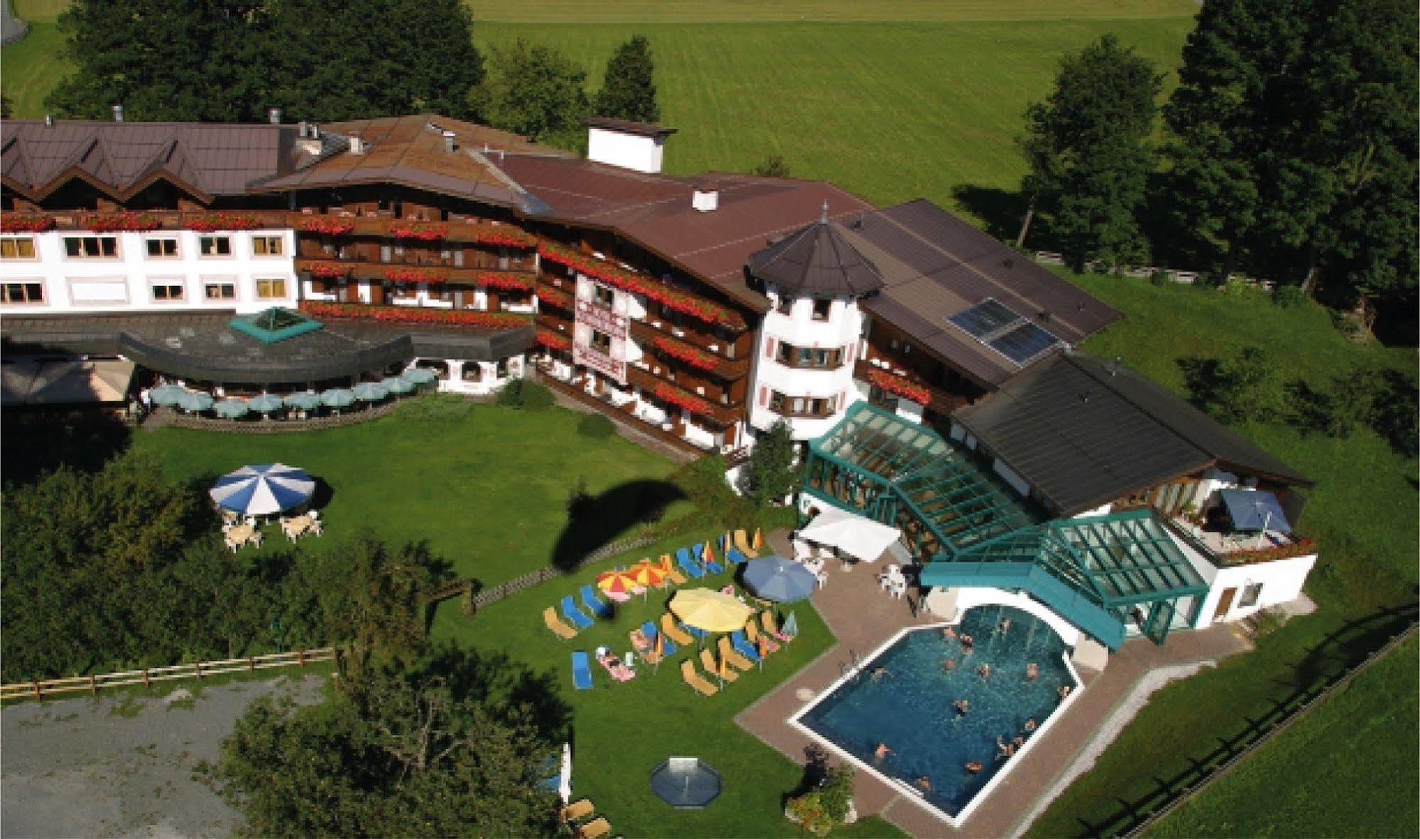 Erlebnishotel Kitzbuehler Horn Oberndorf in Tirol Dış mekan fotoğraf
